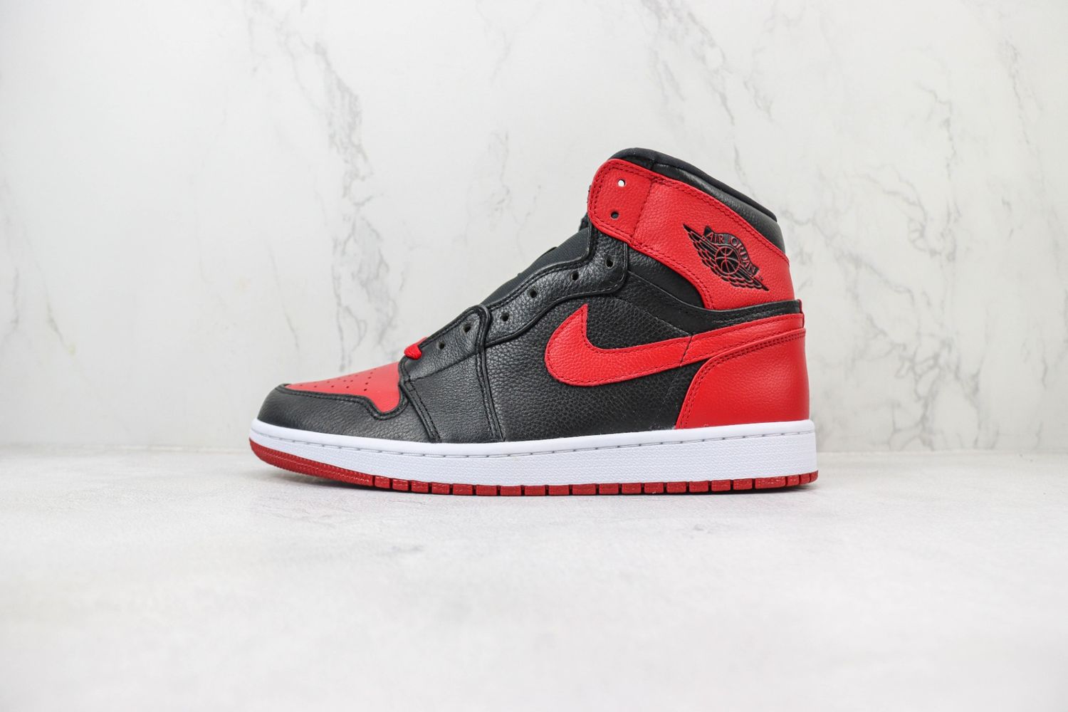 Jordan 1 Retro Banned (B-Grade) (2011)