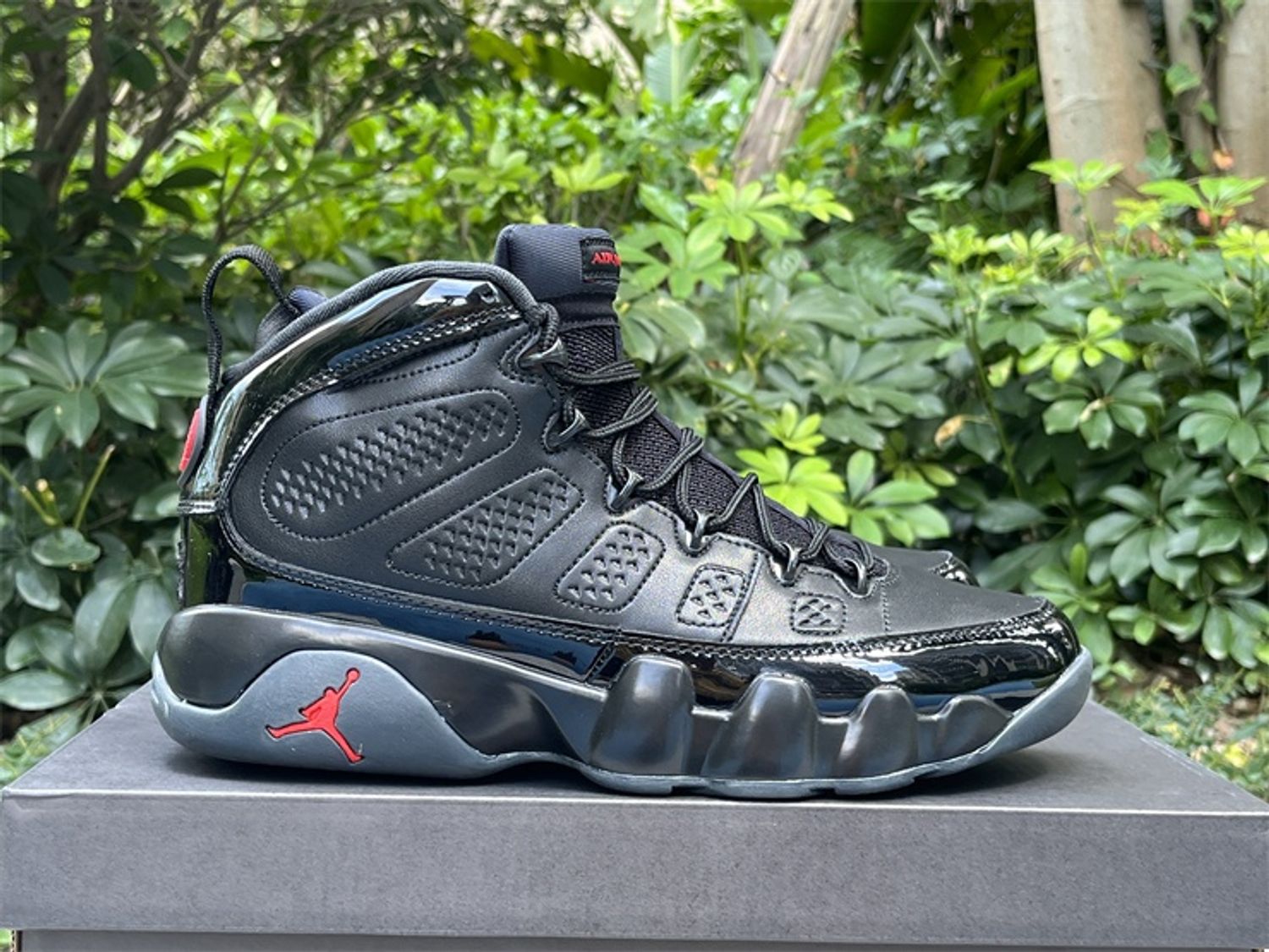 Air Jordan 9 “Bred” 