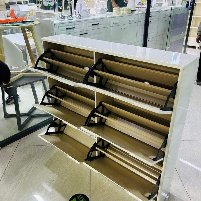 UB - гутлын тавиур 