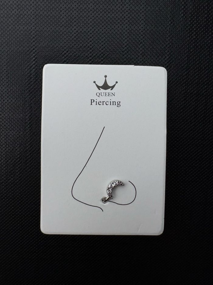 Хамрын хавчдаг ээмэг