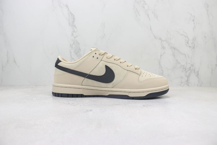 Nike SB Dunk Low x LV 99