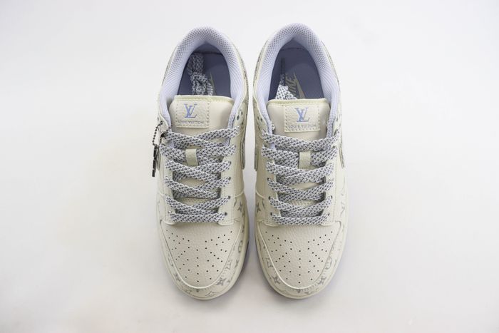 Nike SB Dunk Low x LV 23 