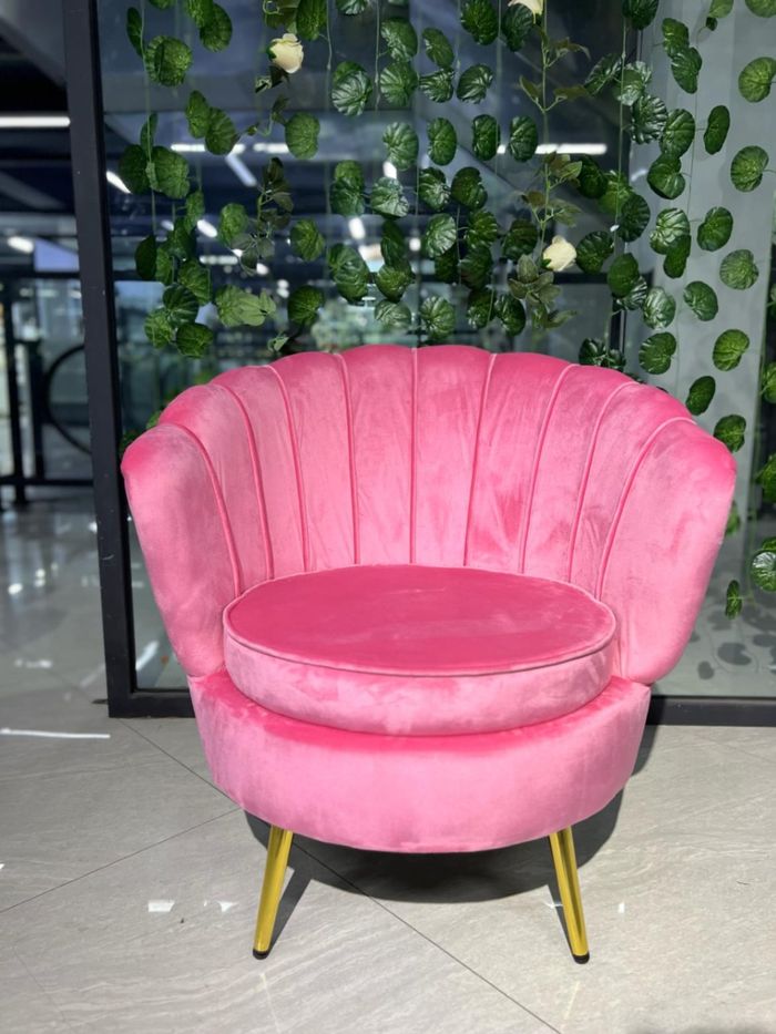 Сандал /Код: U-74 тод ягаан/