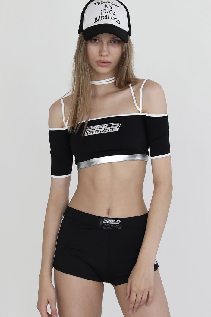 Sports Club Off Shoulder 1/2 Tee Bra - Black
