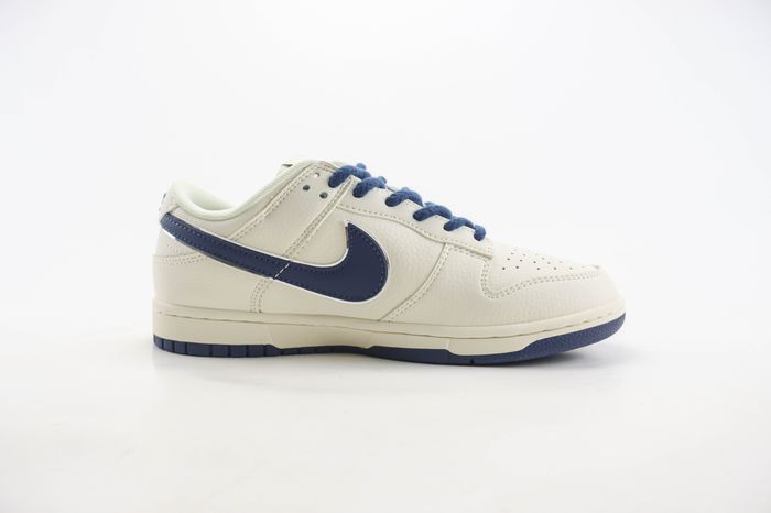 Nike SB Dunk Low x Carhartt 01