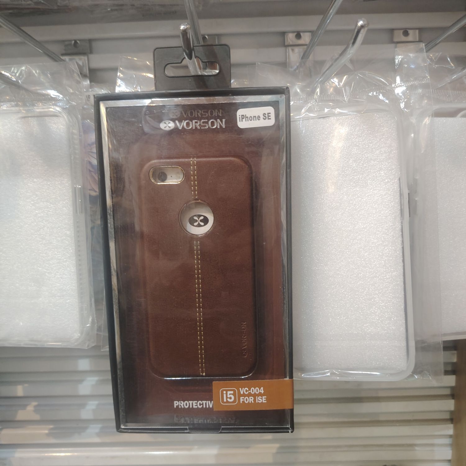 iPhone SE Хүрэн Кэйс