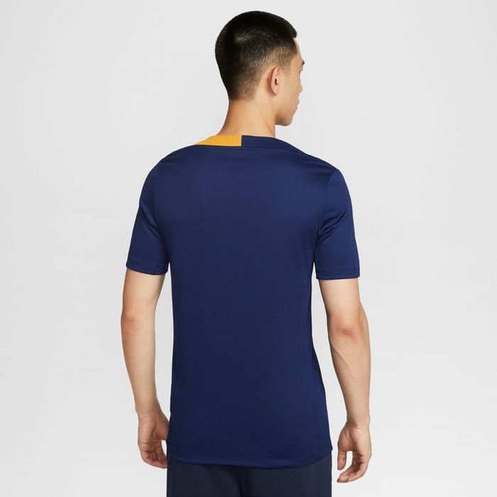 Nike tee