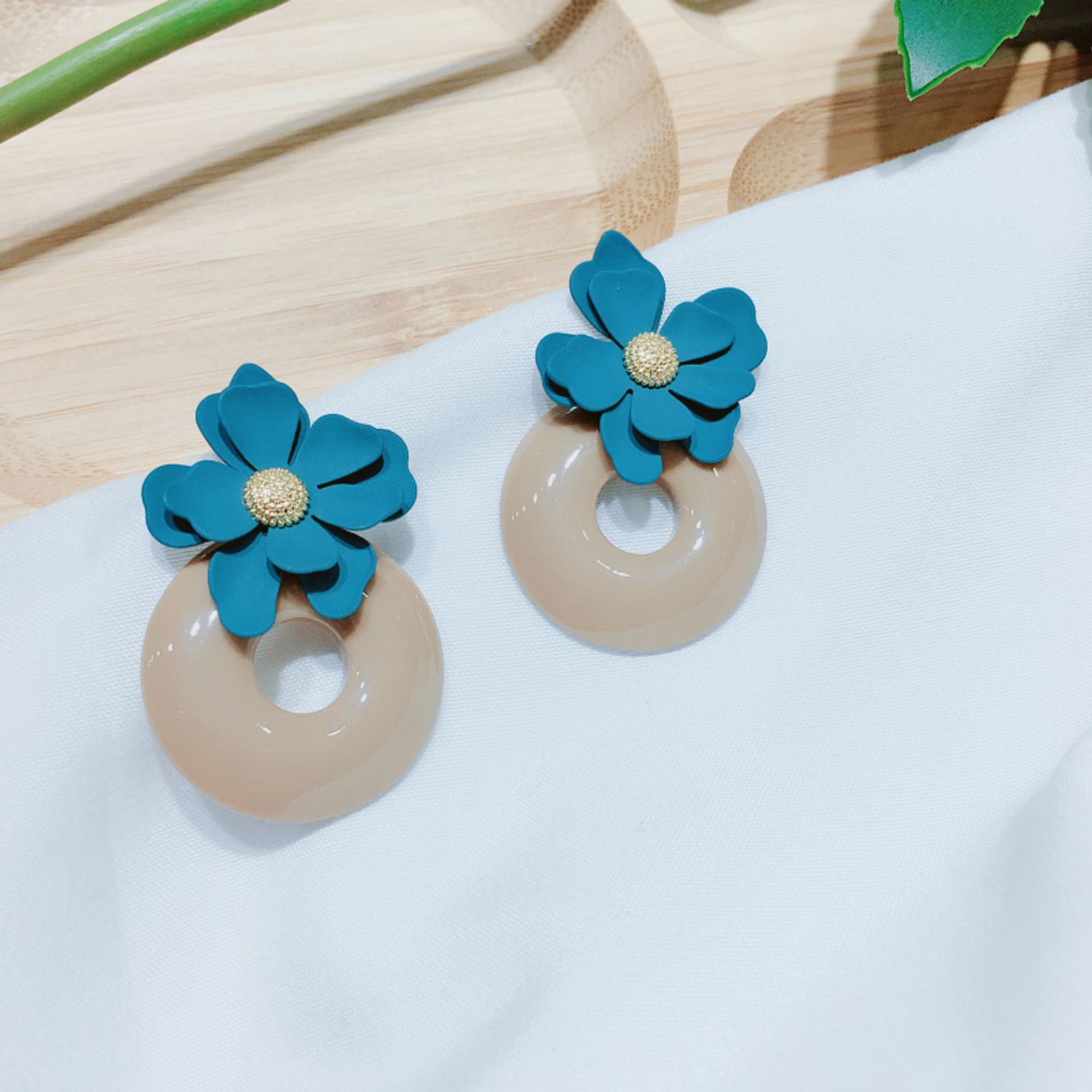 Elegant Flower Earrings
