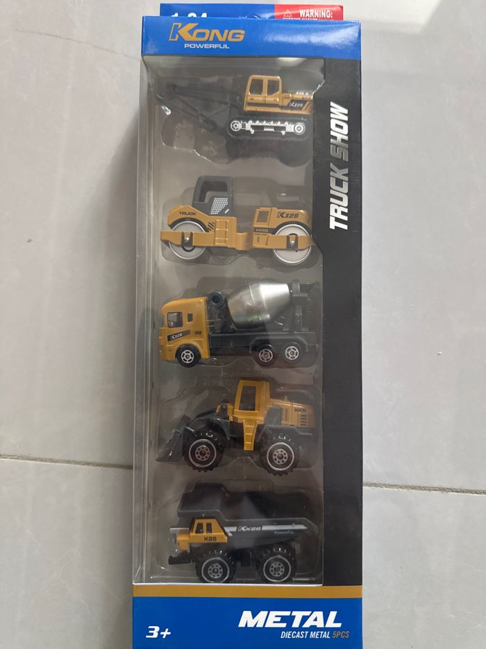 2928 - Truck show 5ш машин 