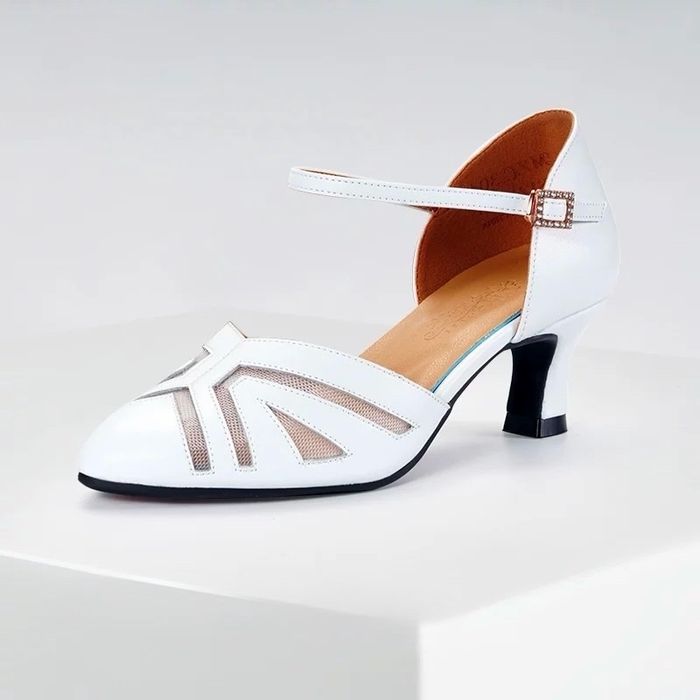 Бүжгийн гутал