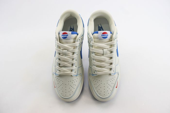 Nike SB Dunk Low x pepsi