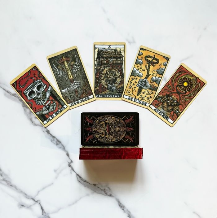 Tarot Del Toro төмөр савтай