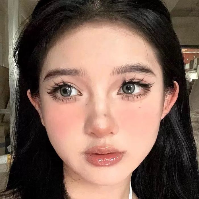 Наадаг сормуус