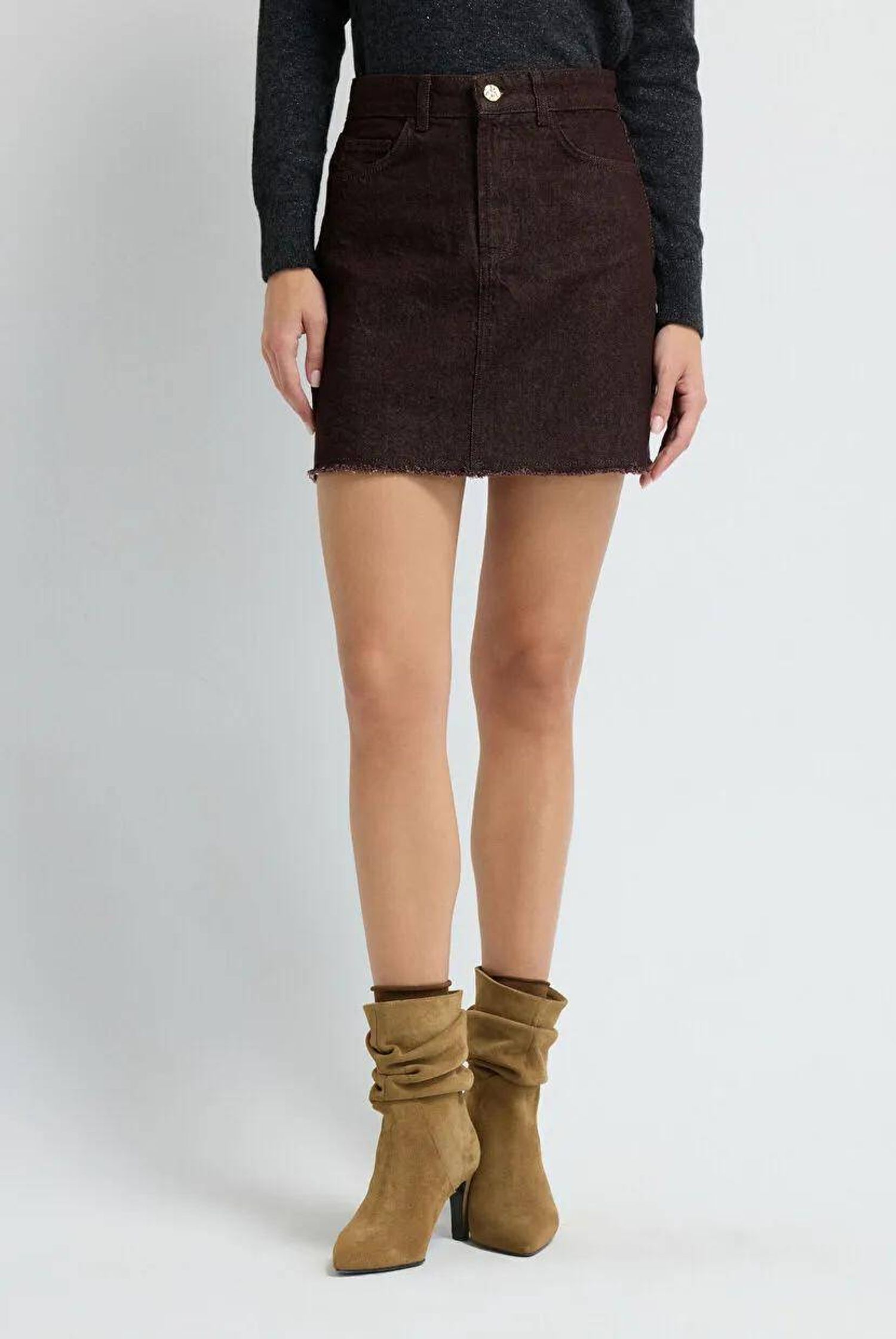SKIRT 