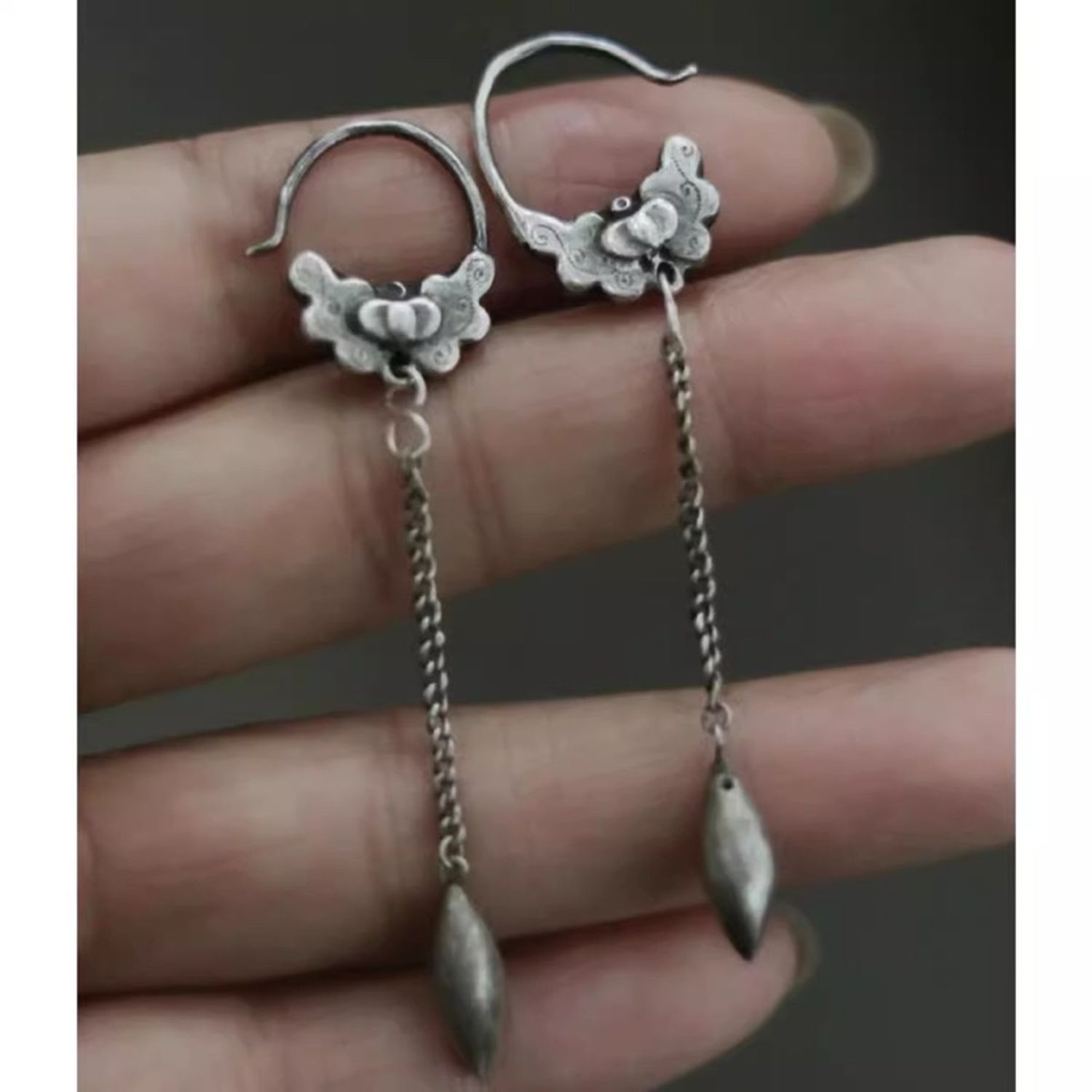 Монгол ээмэг 