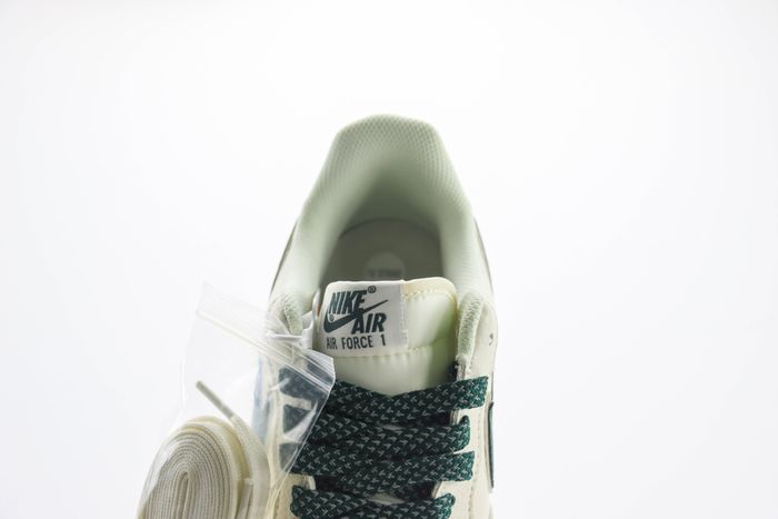 Nike Air Force 1 Low Malachite Green