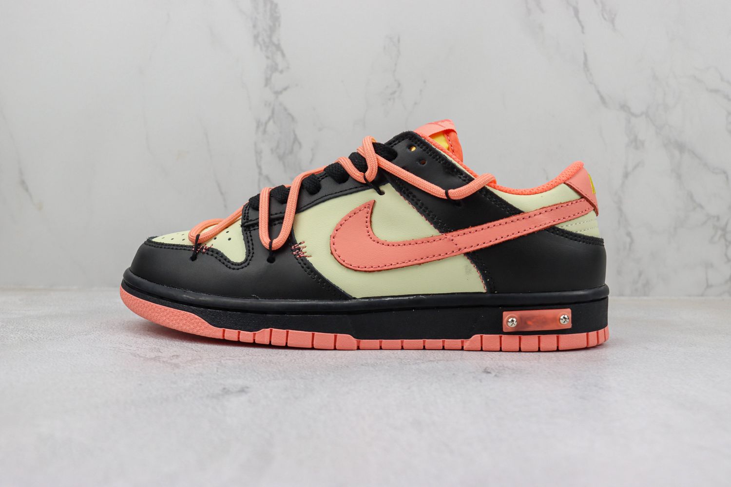 Nike Dunk Low 'Shibuya Girl'