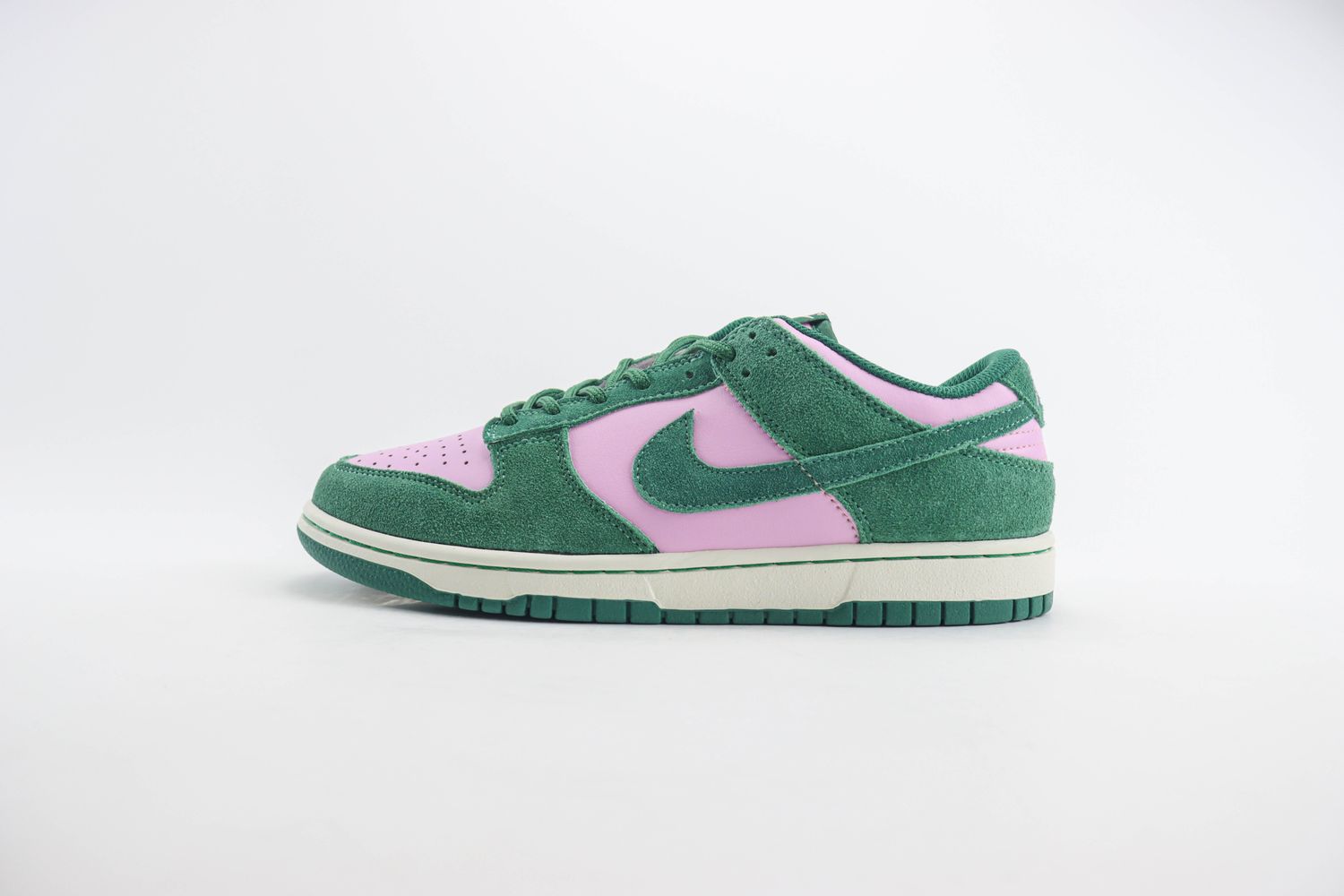 Nike Dunk Low Retro SE Medium Soft Pink Malachite 