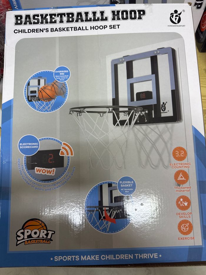 2100 - basketball hoop 