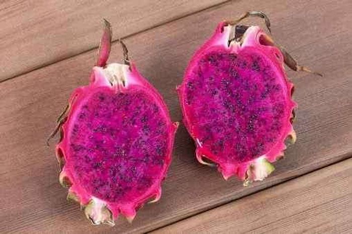 Ягаан луу жимс