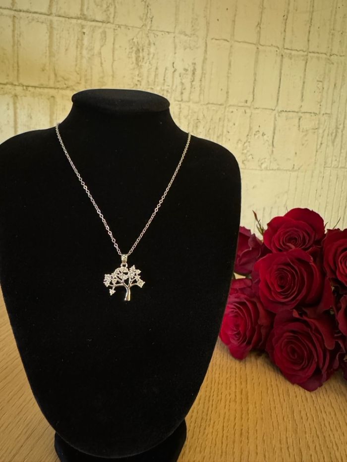 Амьдралын мод зүүлт