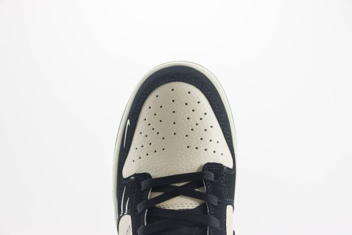 Nike SB Dunk Low Stussy