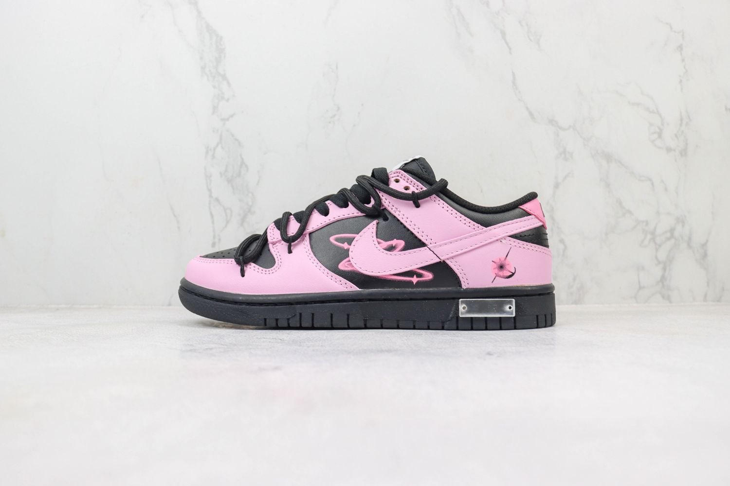 NIKE DUNK LOW BLACK PINK