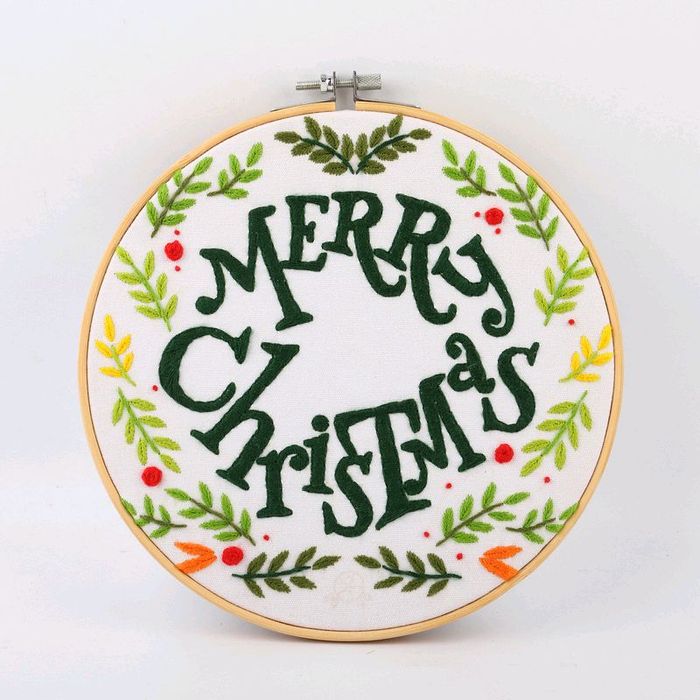 Шинэ жил уран хатгамал бэлдэц 