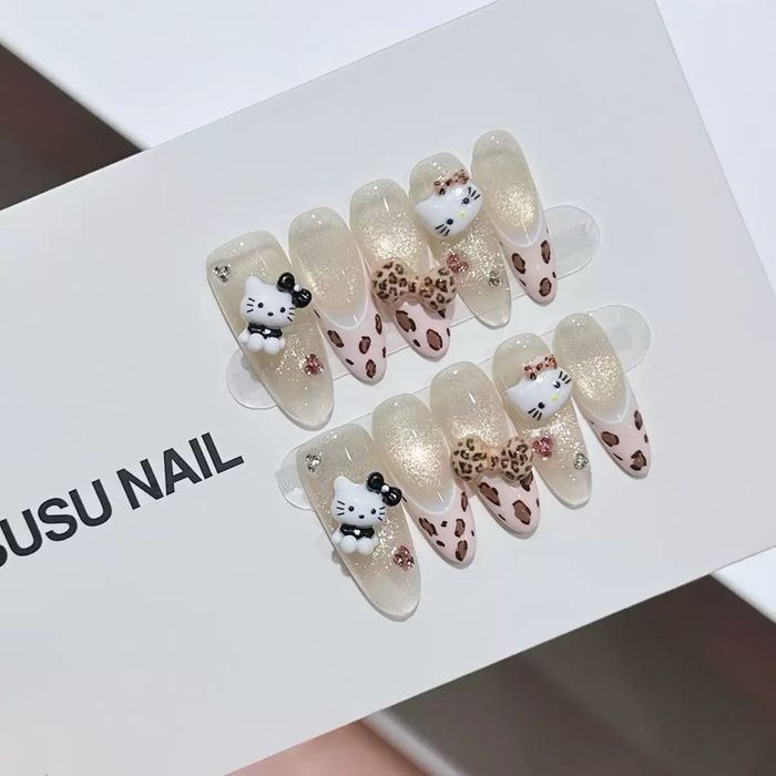 Наадаг хумс