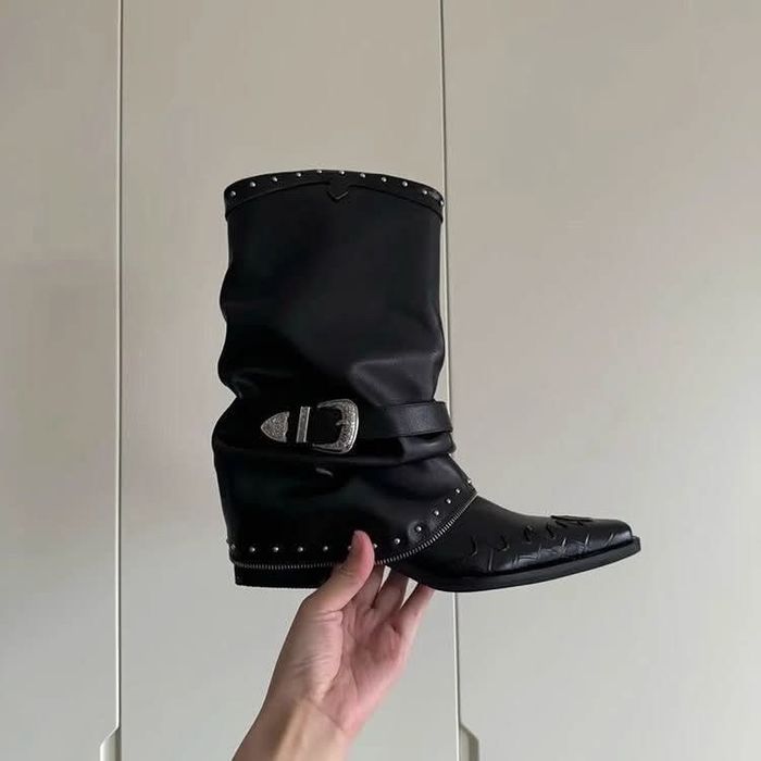 Boots гутал