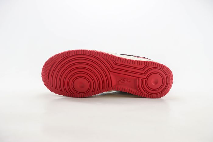 Nike Air Force 1 Low x Dior 06