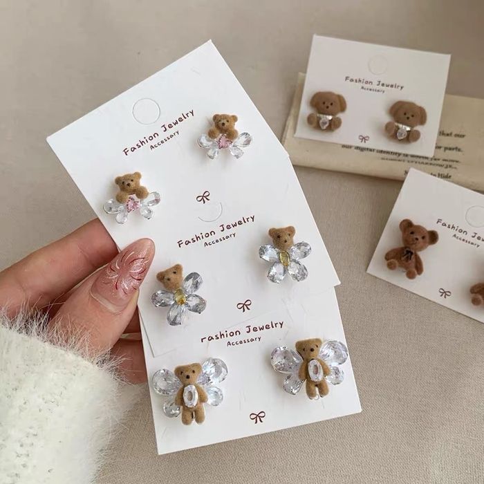 Бамбарууштай ээмэг