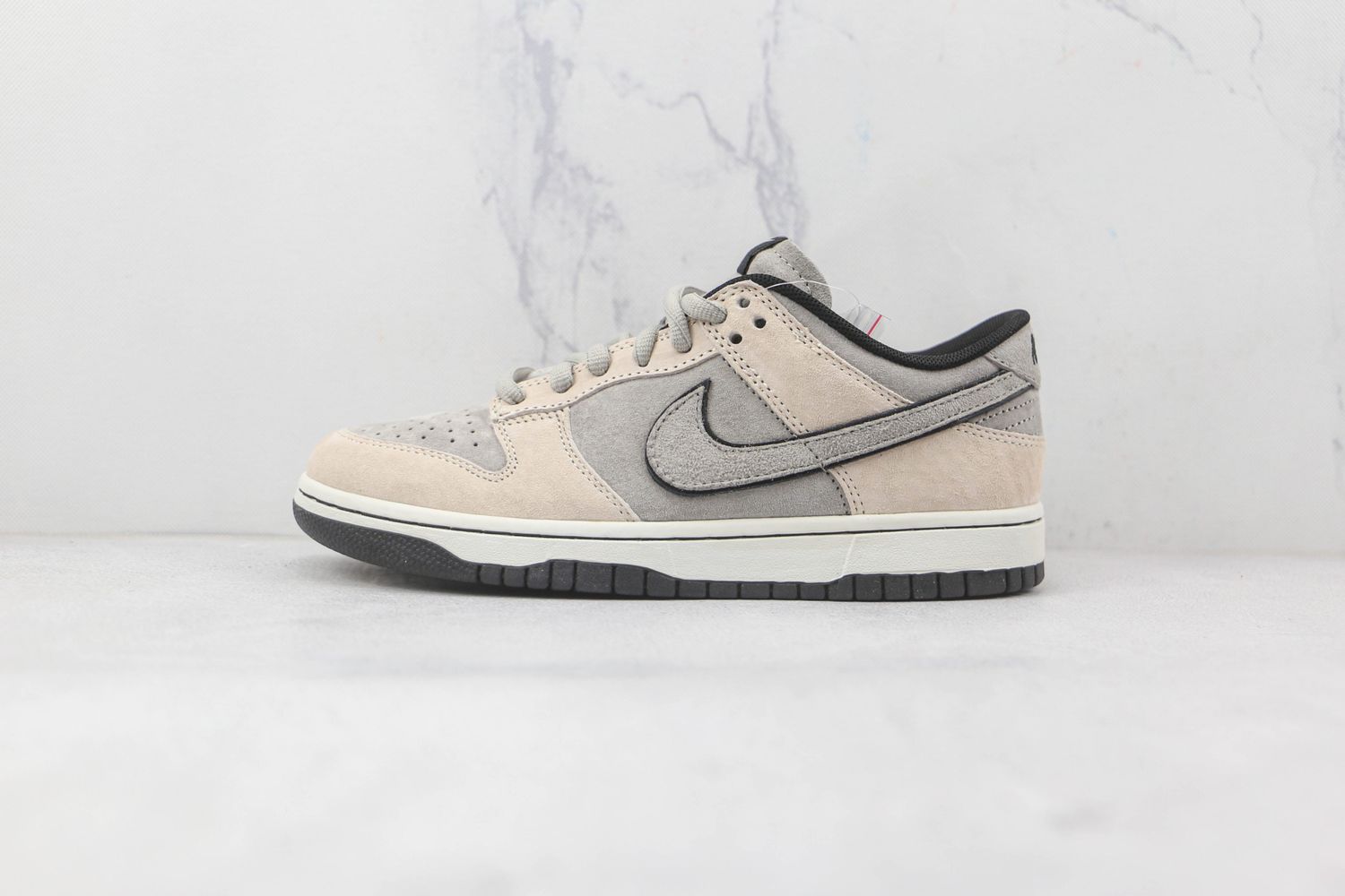  Otomo Katsuhiro x Nike SB Dunk Low "Steamboy OST" 19