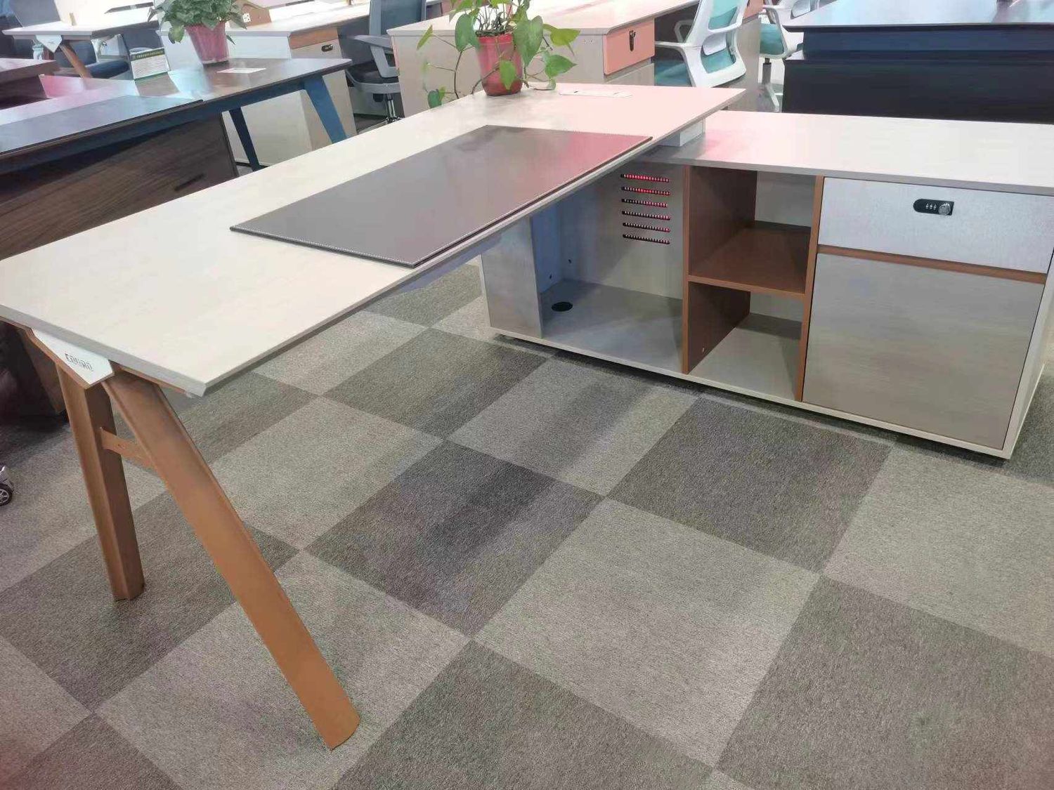 Захирал ширээ / Код: Е-93 /