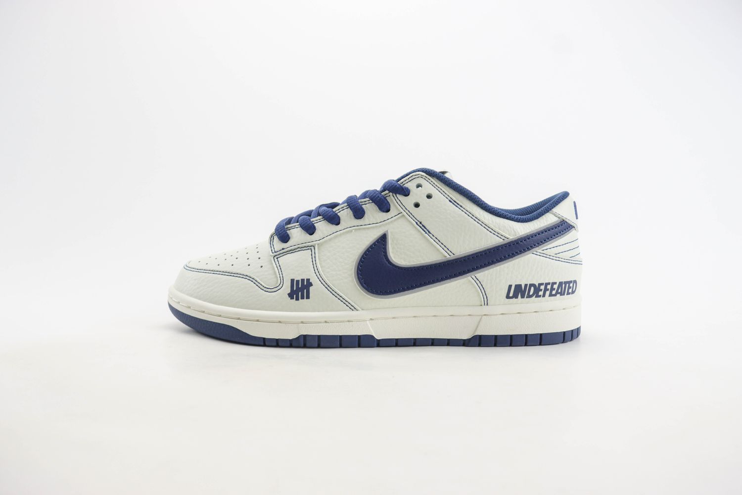 Nike Dunk SB Low x Undefeated 07