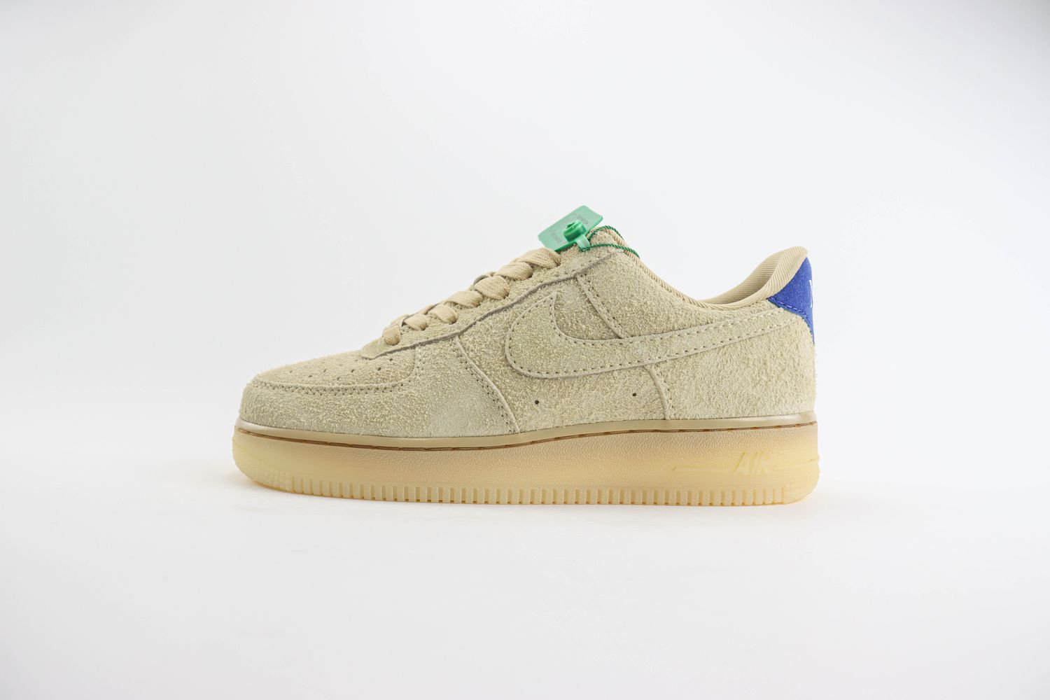 NIKE AIR FORCE 1 LOW ‘ELEMENTAL GOLD’