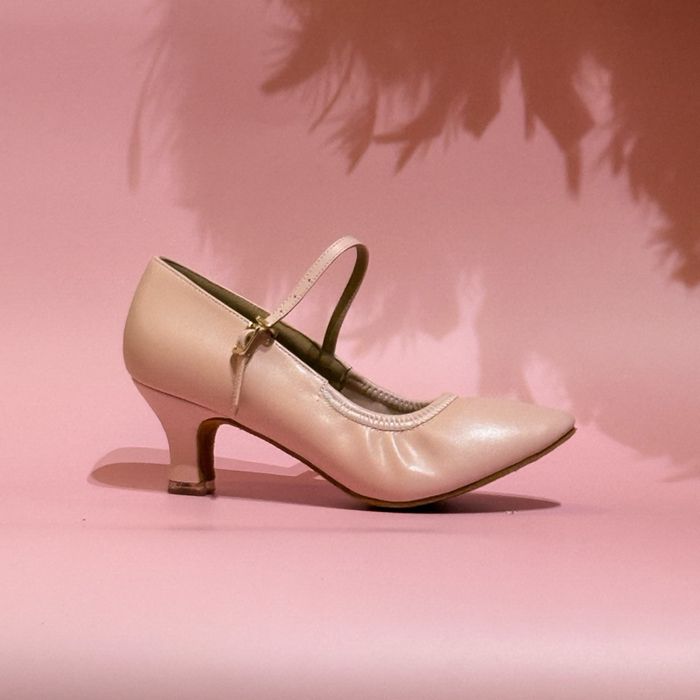 Бүжгийн гутал /дуураймал арьсан/