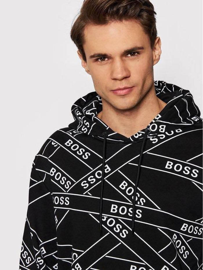 Hugo Boss- брэндийн малгайтай цамц 