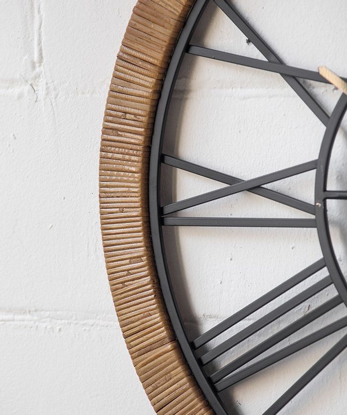 Сүлжмэл хүрээтэй цаг