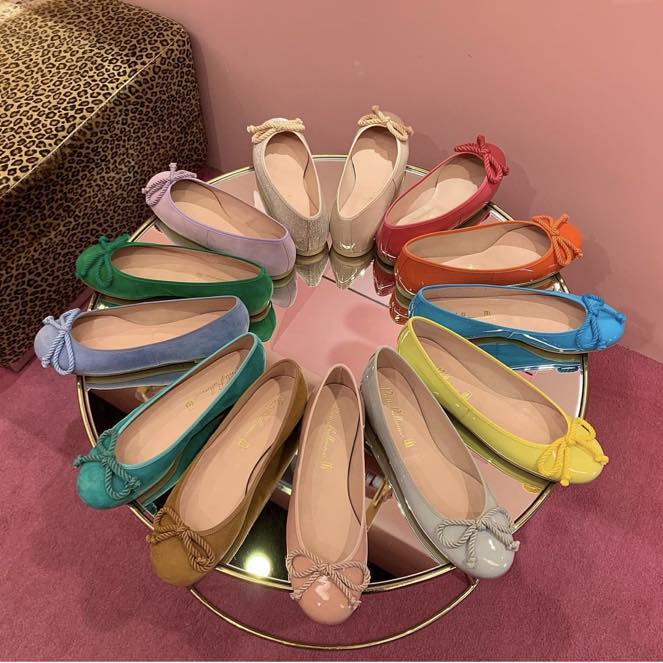 Pretty Ballerinas & Mascaro Товч Танилцуулга