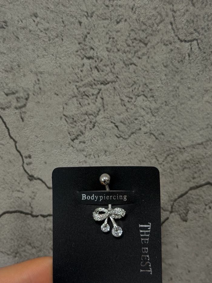 Хүйсний ээмэг 