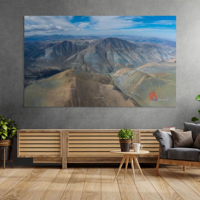 Халзан бүргэдтэй хайрхан