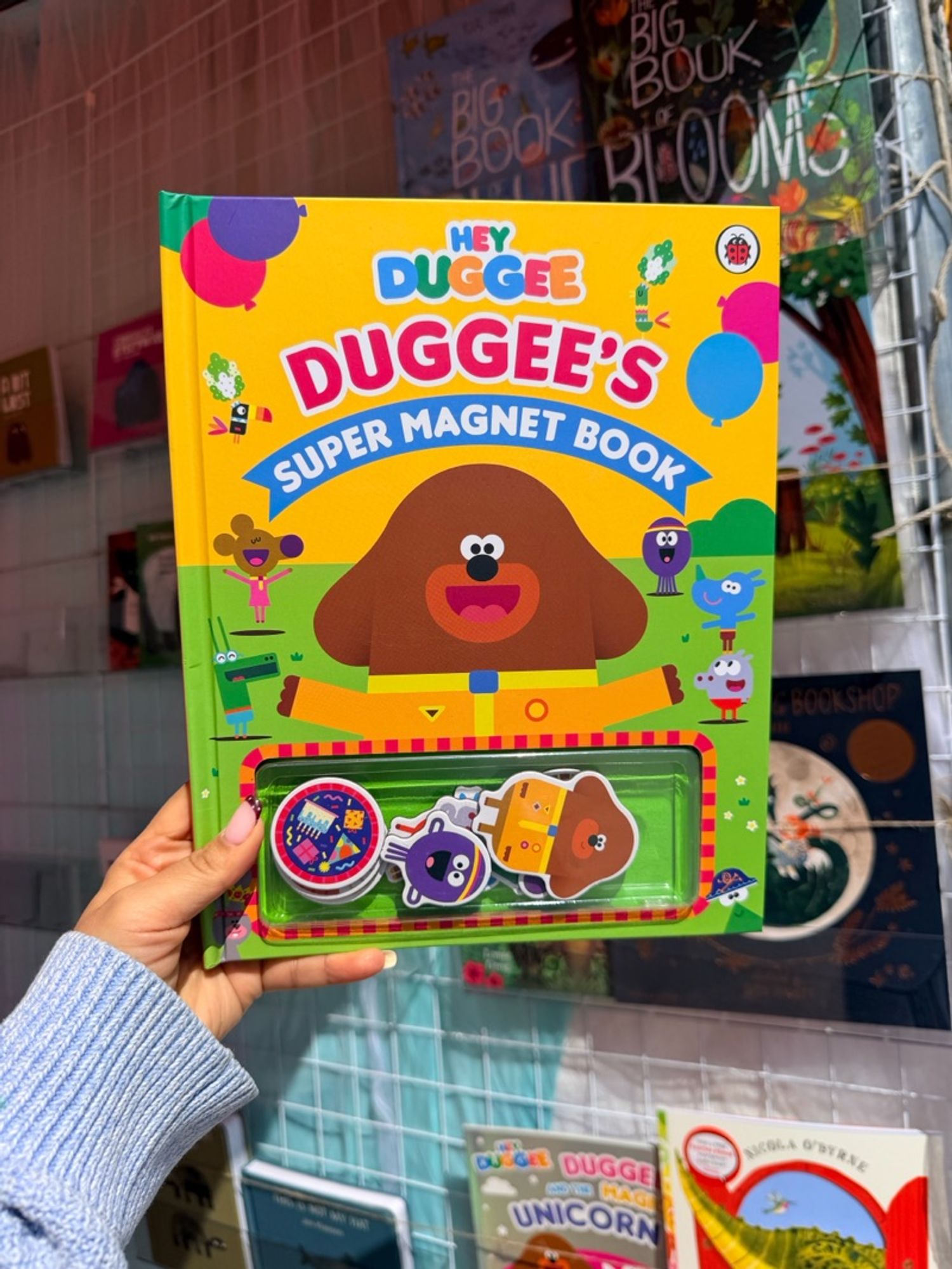 Hey Duggee’s super magnet book