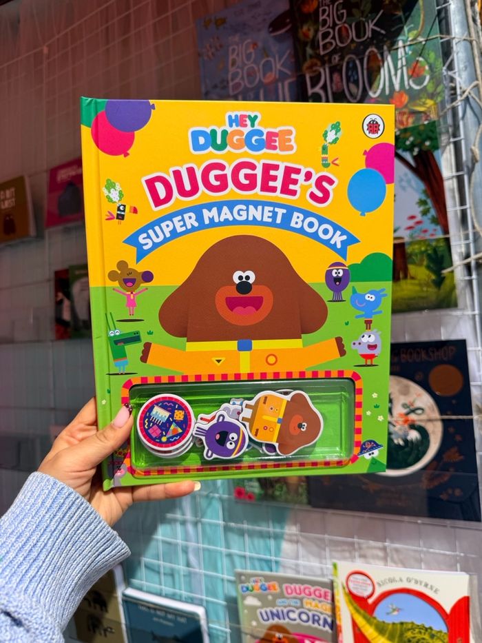 Hey Duggee’s super magnet book