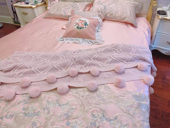 Зөөлөн сүлжмэл бүтээлэг