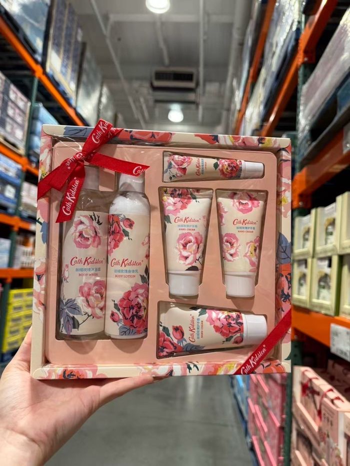 Cath kidston velvet rose set