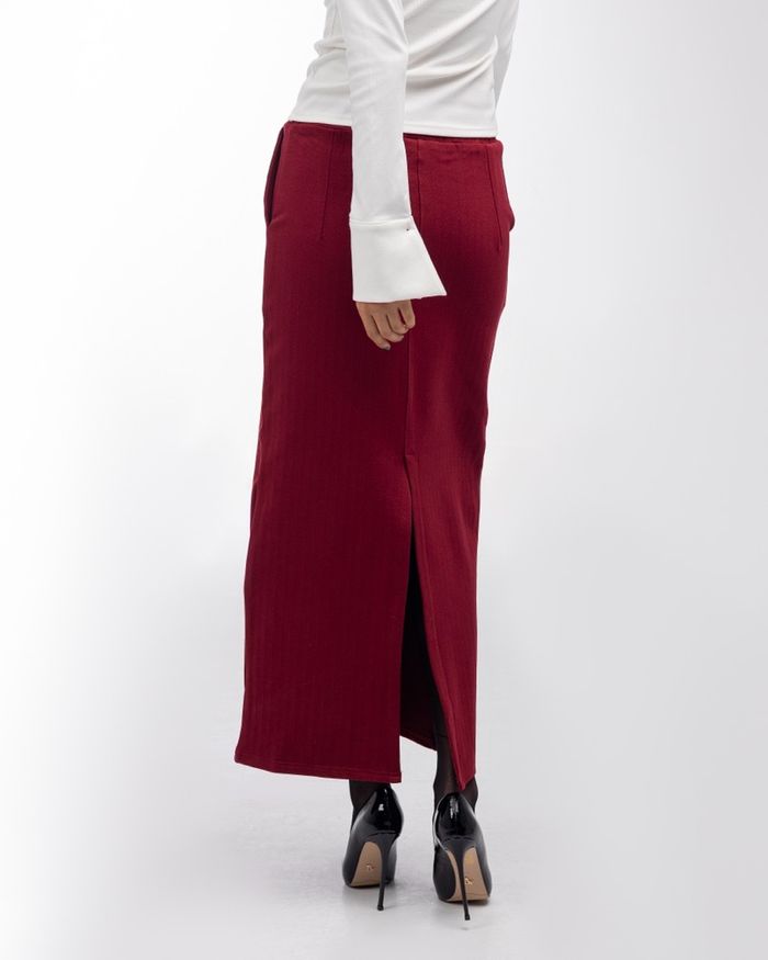 Thick long skirt