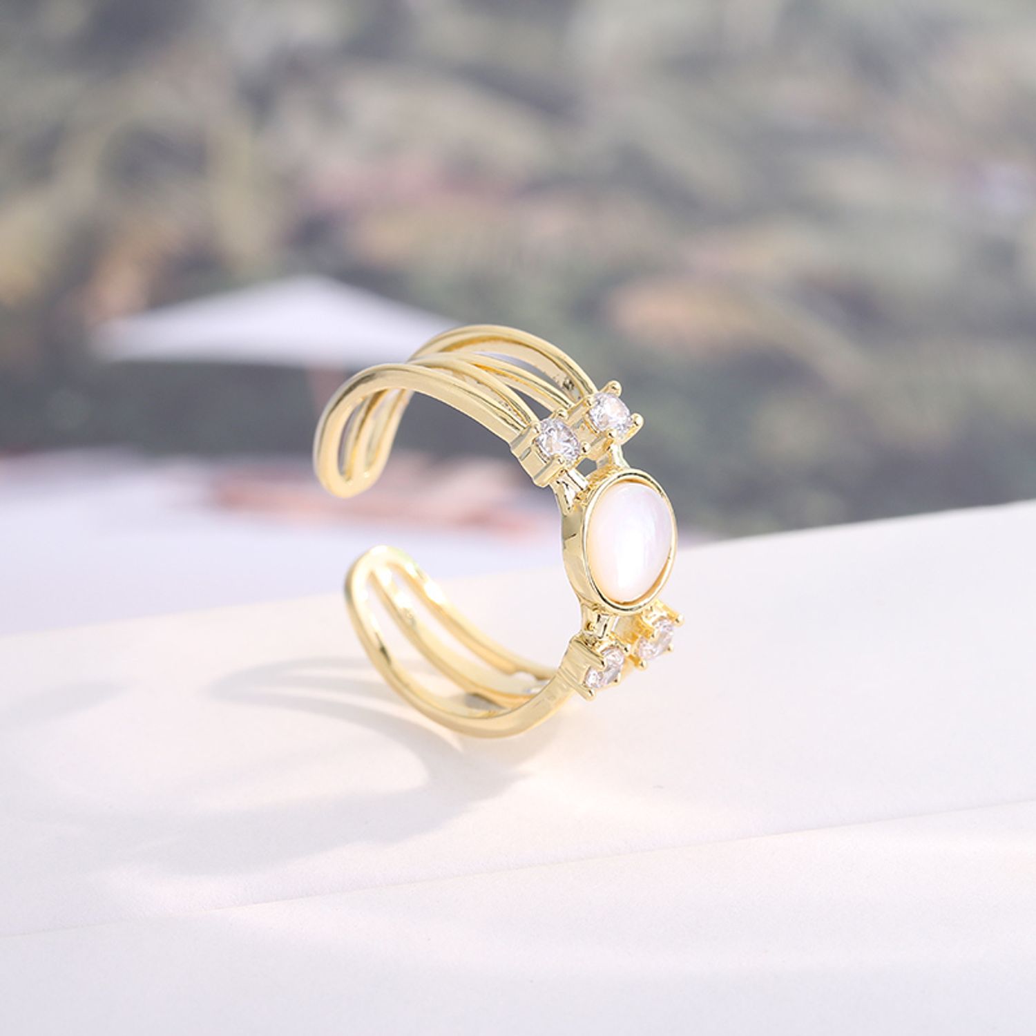 European Style Dazzling Rhinestones Ring