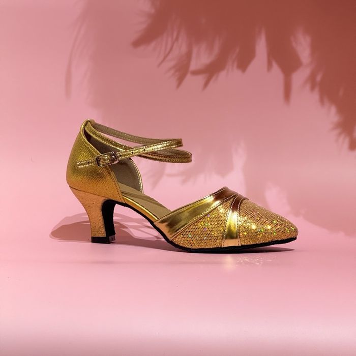 Бүжгийн гутал