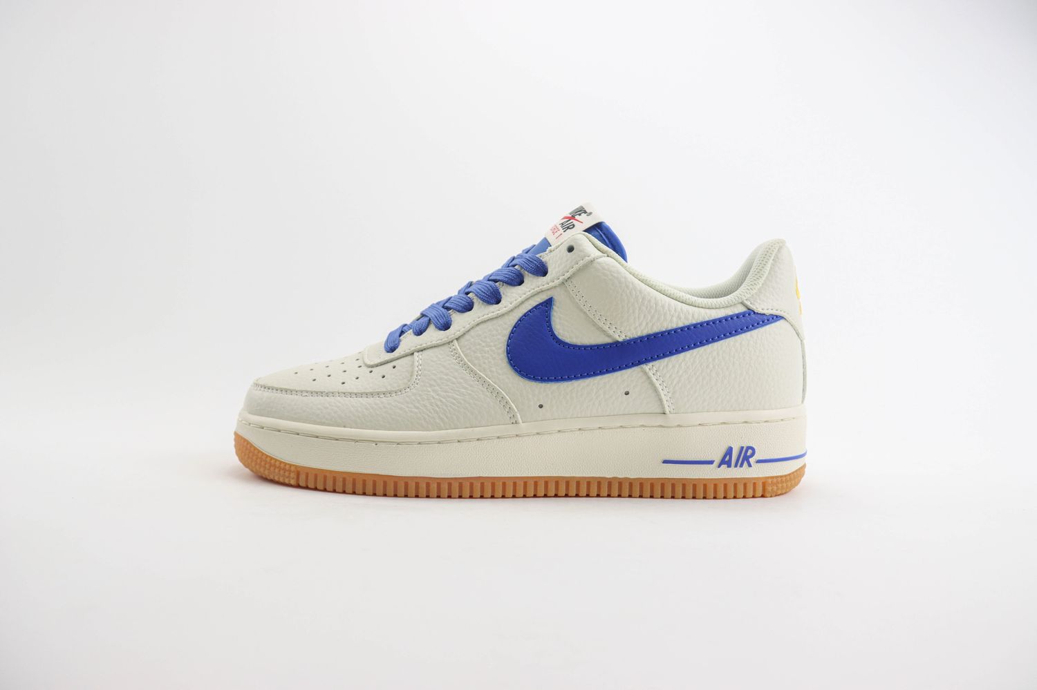 Nike Air Force 1 07 Low Royal Gum 